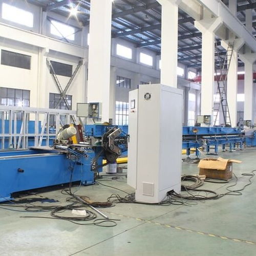 可靠久進(jìn)五金機(jī)械廠 硬質(zhì)快速卷簾門與成型機(jī)的卓越制造，讓五金鋼材應(yīng)用更安心