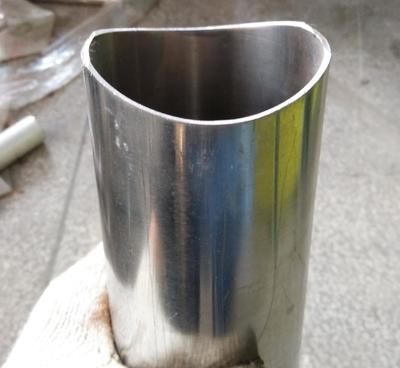 大功率液壓?jiǎn)胃孜讳\鋼護(hù)欄沖孔機(jī) 樓梯扶手與防盜網(wǎng)生產(chǎn)的高效解決方案